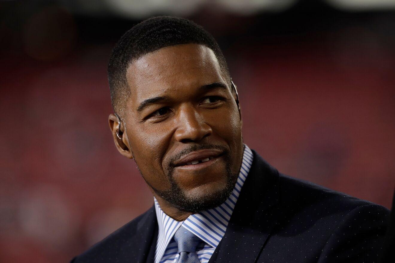 Fox Sports Won&apos;t Discipline Michael Strahan Over Anthem...