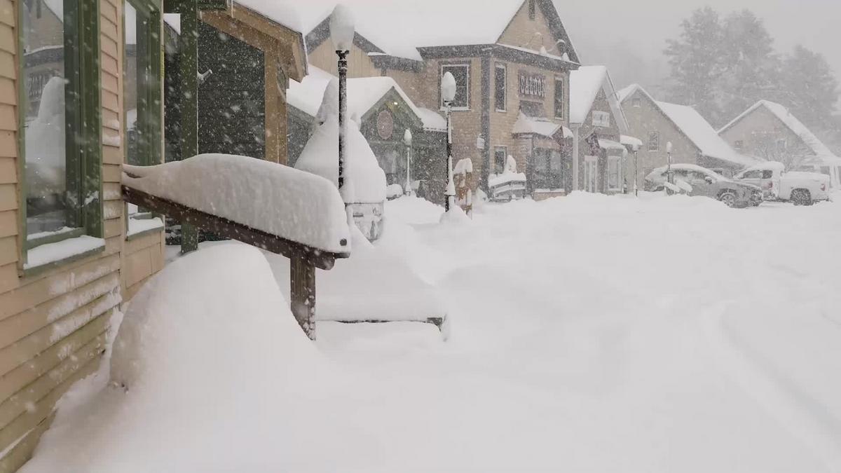 Vermont Hit By Heavy Snow - Videos from The Weather Channel